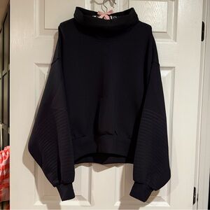 Lululemon Full Flourish Pullover Size 8